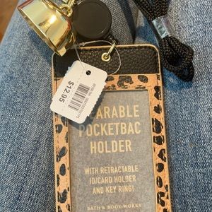 Wearable Pocketbac Holder